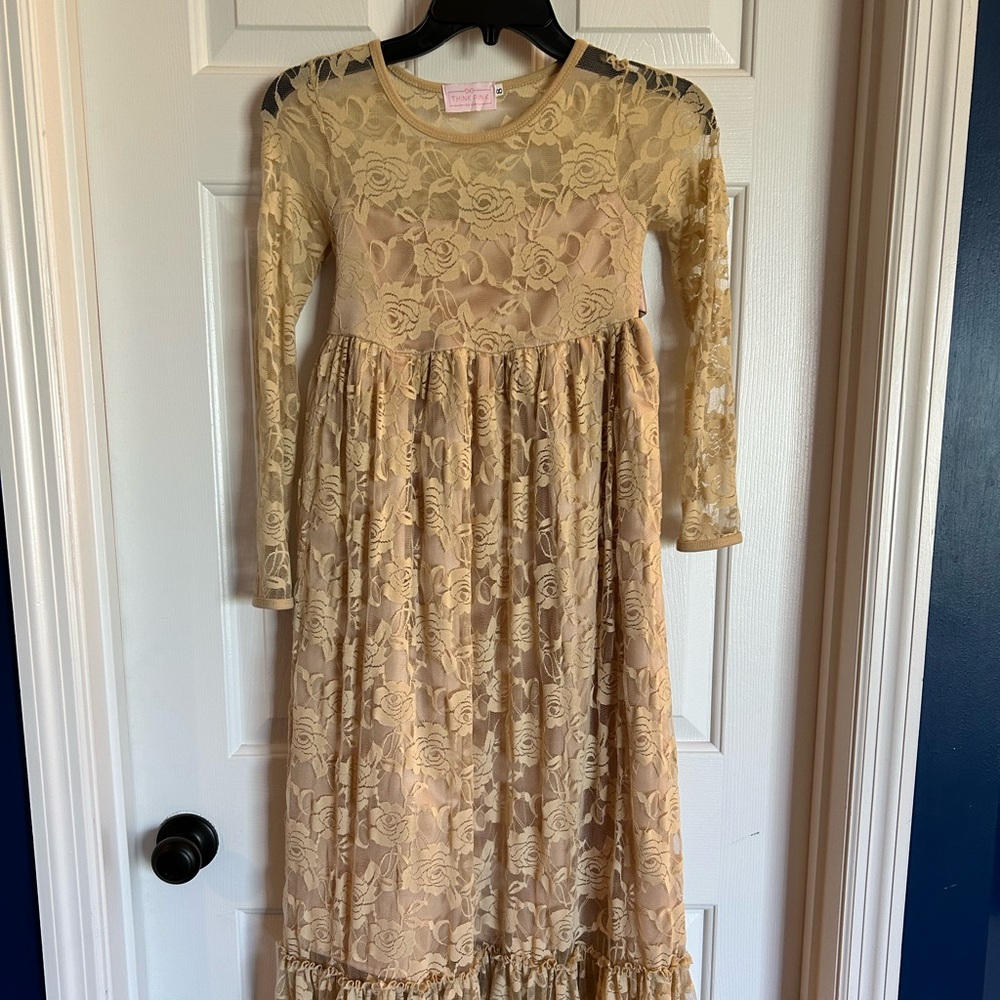Rose patterned lacy dress